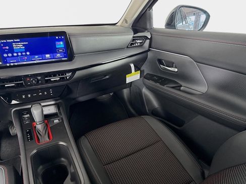 New 2026 Nissan Kicks SR FWD image 22