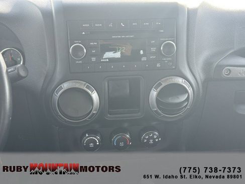 Used 2018 Jeep Wrangler Sport w/ Connectivity Group image 16