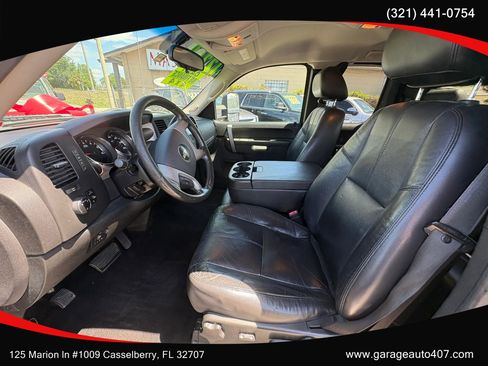 Used 2010 Chevrolet Silverado 2500 LT w/ Interior Plus Package image 11