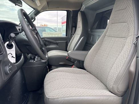 New 2024 GMC Savana 2500 w/ Driver Convenience Package image 40