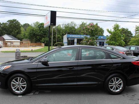 Used 2017 Hyundai Sonata SE FWD image 10