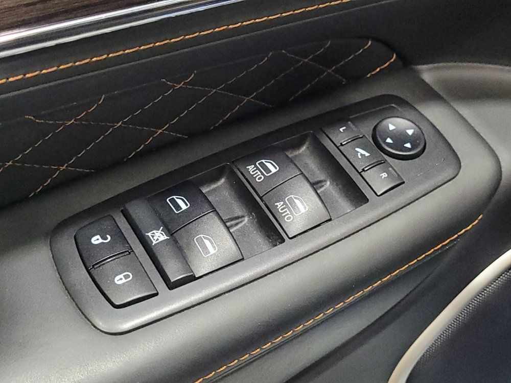 Used 2020 Jeep Grand Cherokee Summit AWD/4WD image 27