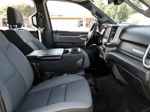 Used 2022 RAM 1500 Big Horn AWD/4WD image 29