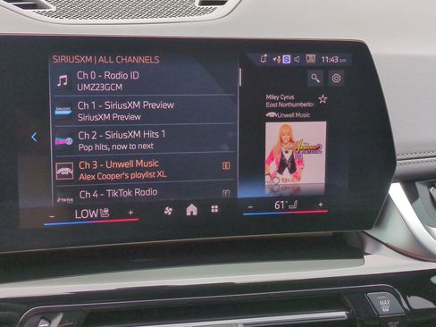 Used 2025 BMW X1 xDrive28i w/ Premium Package image 21