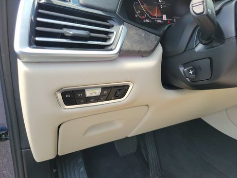 Used 2020 BMW X5 xDrive40i w/ Premium Package AWD/4WD image 16
