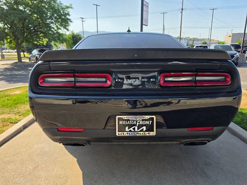Used 2022 Dodge Challenger R/T Scat Pack RWD image 6