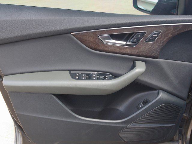 Used 2021 Audi Q8 Premium AWD/4WD image 13