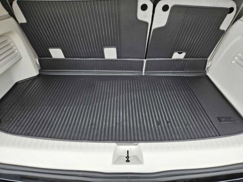 Used 2024 GMC Acadia Denali w/ Super Cruise Package image 31