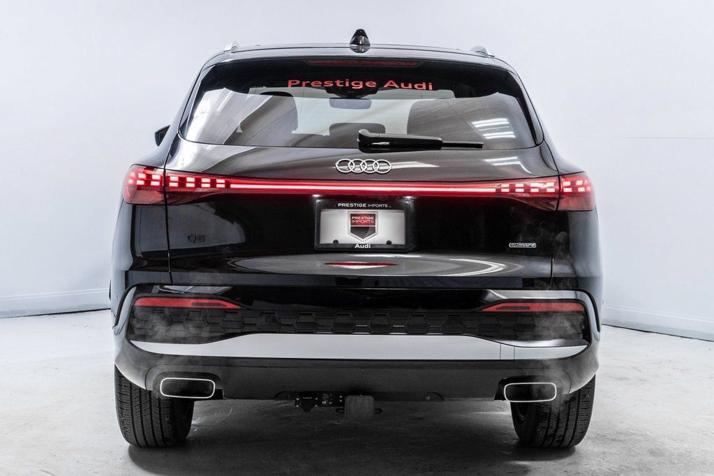 Used 2025 Audi Q5 Premium w/ Convenience Package AWD/4WD image 7