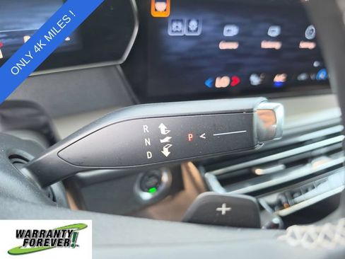 Used 2026 Chevrolet Traverse LT FWD image 24