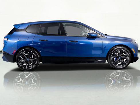 Used 2024 BMW iX M60 image 6