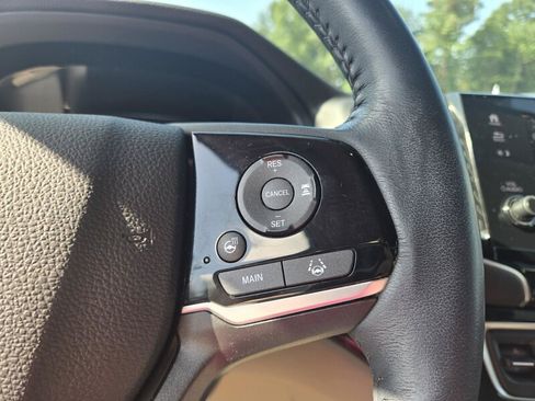 Used 2022 Honda Pilot Elite image 12