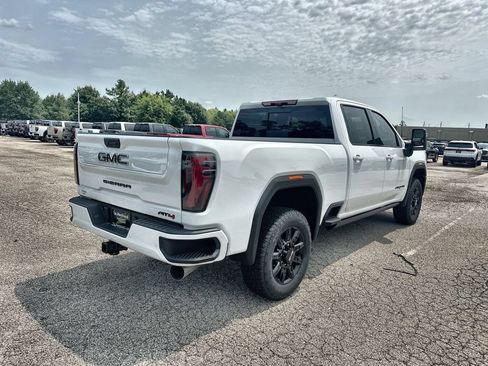 New 2026 GMC Sierra 2500 AT4 w/ AT4 Premium Plus Package AWD/4WD image 11