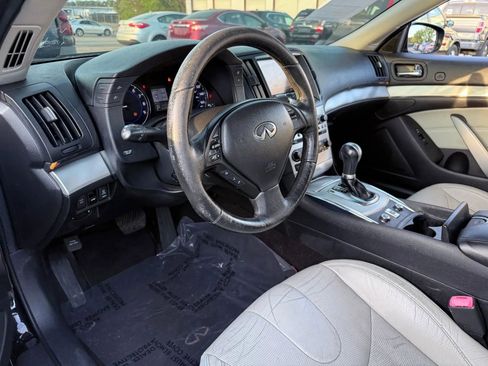 Used 2010 INFINITI G37 Convertible w/ Premium Pkg RWD image 17