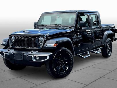 Used 2024 Jeep Gladiator Sport