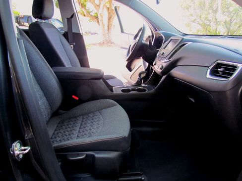 Used 2023 Chevrolet Equinox LT image 19