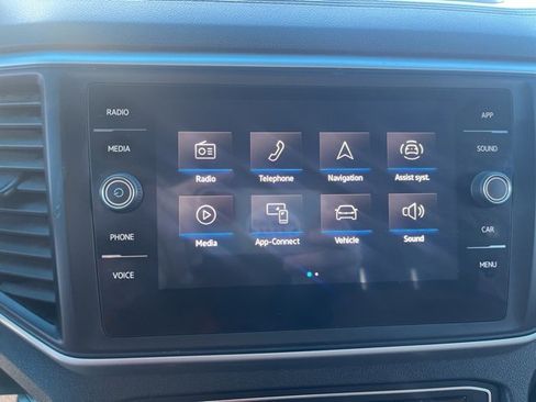 Used 2021 Volkswagen Atlas Cross Sport SE image 14