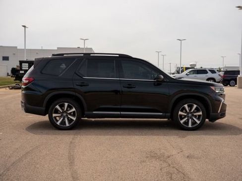 Used 2025 Honda Pilot Touring image 8
