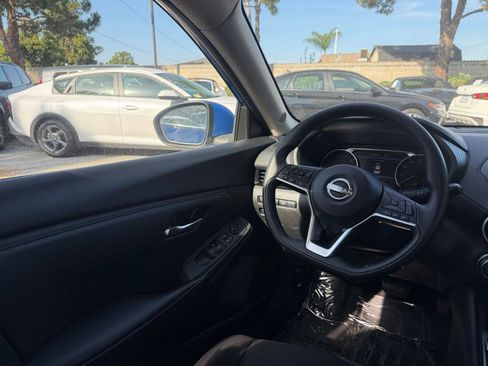 Used 2025 Nissan Sentra SV image 30