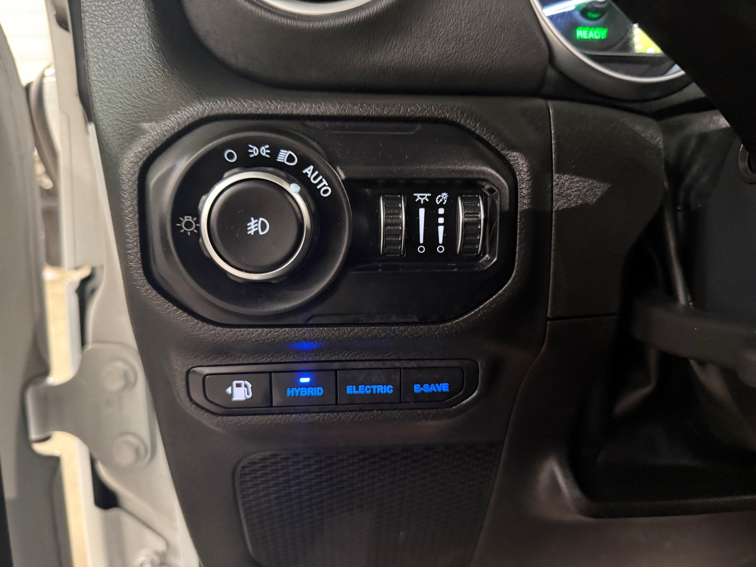 Used 2022 Jeep Wrangler Unlimited Sahara w/ Cold Weather Group AWD/4WD image 47