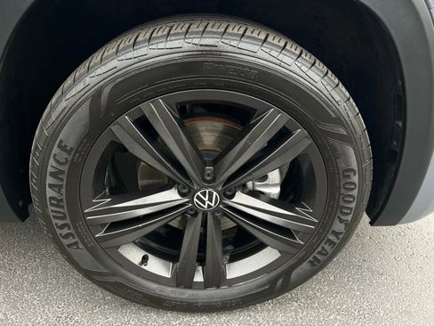 Used 2022 Volkswagen Atlas Cross Sport SEL R-Line image 31