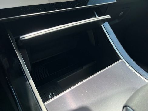 New 2026 Land Rover Range Rover Velar Dynamic SE image 21