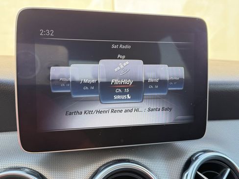 Used 2020 Mercedes-Benz GLA 250 GLA 250 image 9