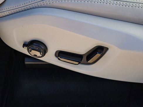 New 2026 Volvo XC90 B6 Ultra image 32