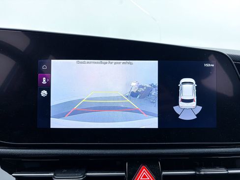 Used 2023 Kia Niro EX FWD image 5