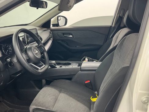 Used 2023 Nissan Rogue SV FWD image 6