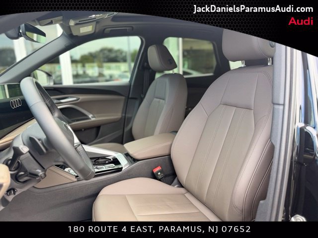 Used 2025 Audi Q5 Premium w/ Convenience Package AWD/4WD image 12