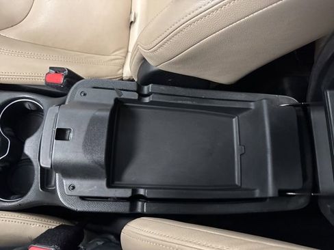 Used 2015 Jeep Cherokee Latitude w/ Cold Weather Group image 44