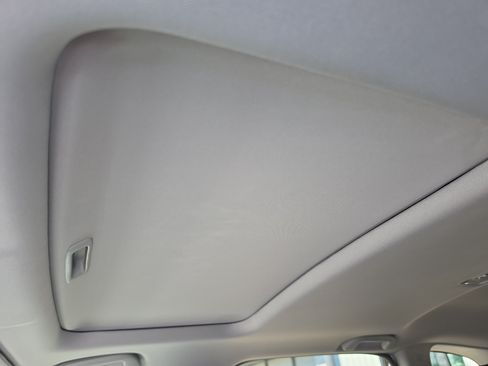 Used 2022 Honda CR-V Touring image 23