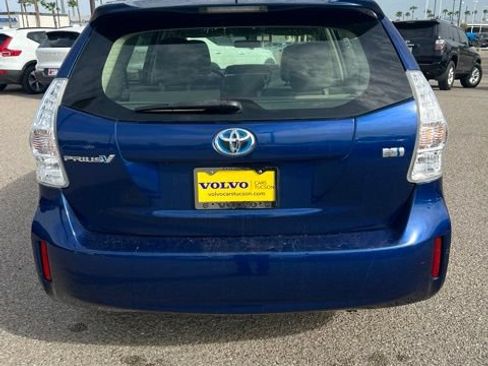Used 2014 Toyota Prius V Three FWD image 4