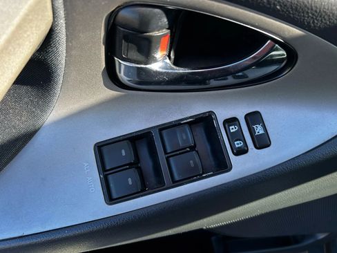 Used 2011 Toyota Camry SE image 20