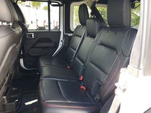 Used 2021 Jeep Wrangler Unlimited Rubicon image 16