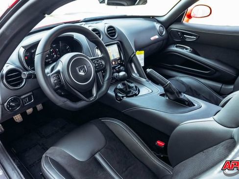 Used 2015 Dodge Viper w/ Quick Order Package 22J GT RWD image 2