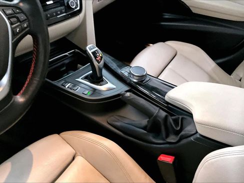 Used 2018 BMW 330i Sedan image 19