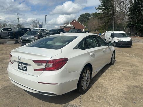 Used 2018 Honda Accord LX image 5