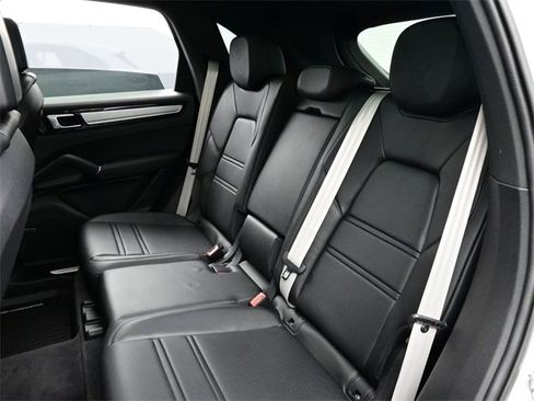 Used 2023 Porsche Cayenne S Platinum image 14