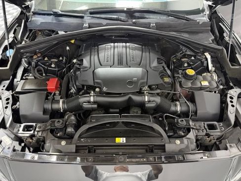 Used 2017 Jaguar F-PACE AWD/4WD image 48