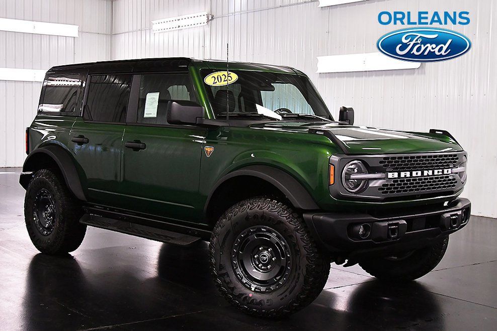 New 2025 Ford Bronco Badlands w/ Sasquatch Package AWD/4WD image 1