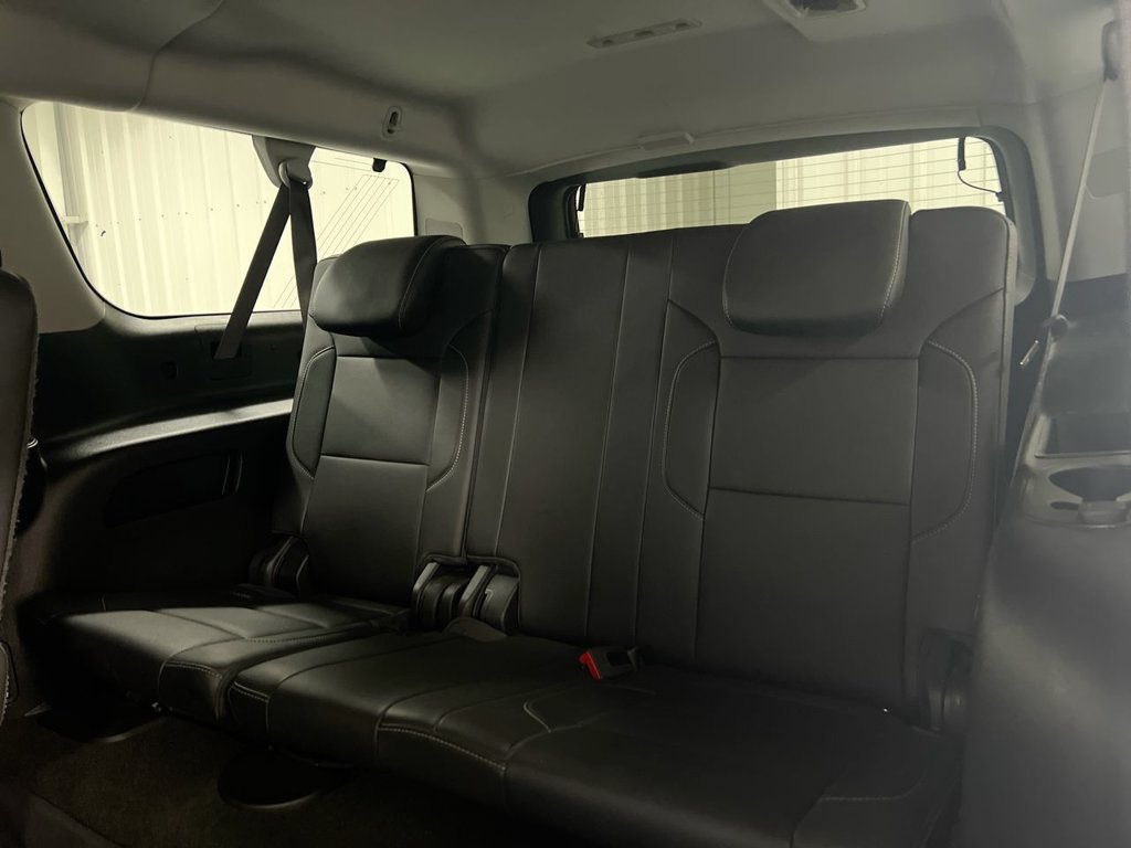 Used 2018 Chevrolet Suburban Premier w/ RST Edition AWD/4WD image 25