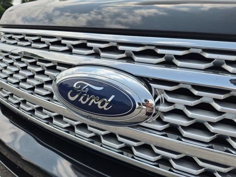 Used 2019 Ford Expedition Max Platinum AWD/4WD image 33