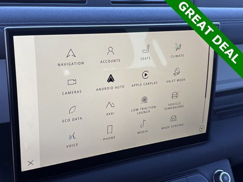 Used 2023 Land Rover Defender 130 SE image 29