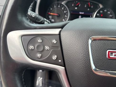 Used 2022 GMC Terrain SLT w/ Infotainment Package II image 15