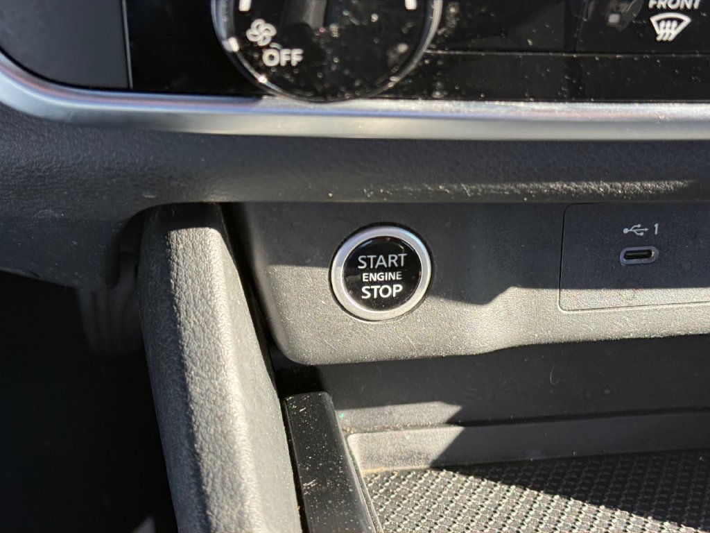 Used 2023 Nissan Rogue S AWD/4WD image 28