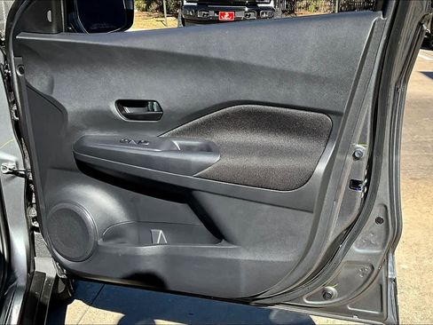Used 2025 Nissan Kicks Play S image 20