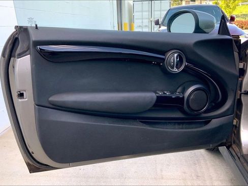 Used 2021 MINI Cooper Convertible image 22