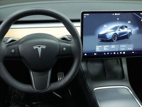 Used 2024 Tesla Model Y Performance AWD/4WD image 14
